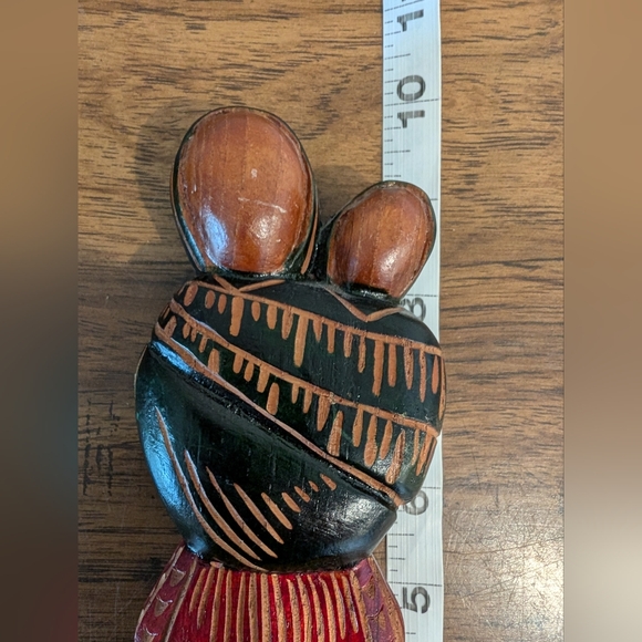Set of Hand Carved Wooden Andean Motherhood Figurines Folk Art from Ecuador 10" - Picture 7 of 14